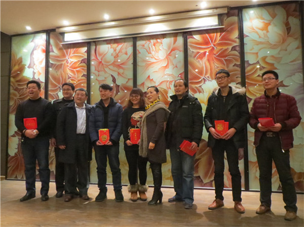 洛陽泰斯特公司完成年度銷售目標(biāo)，重金獎勵銷售