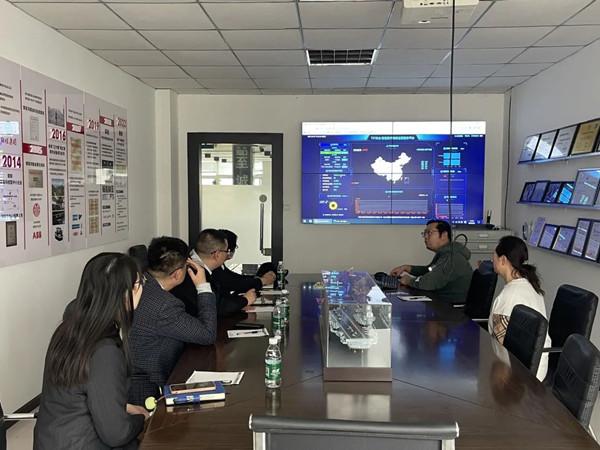 共謀未來！中國(guó)移動(dòng)（河南）副總經(jīng)理李頡蒞臨泰斯特進(jìn)行考察交流！